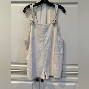 She + Sky Cream jumper Medium